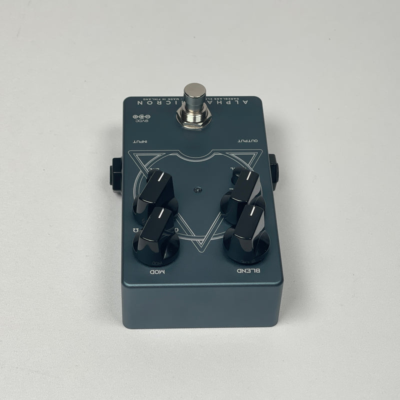 Darkglass Alpha Omicron Bass Preamp/Overdrive Pedal - B-Stock